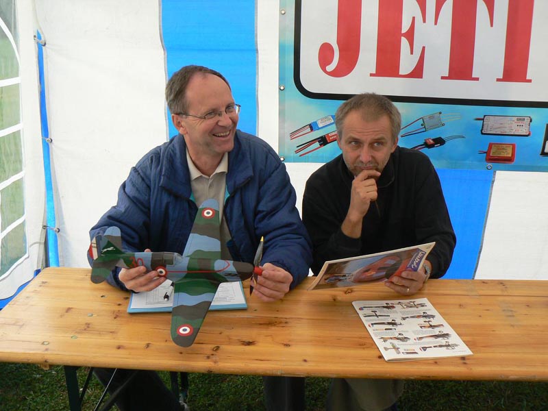 14.D-520 v rukou bodovacu.jpg